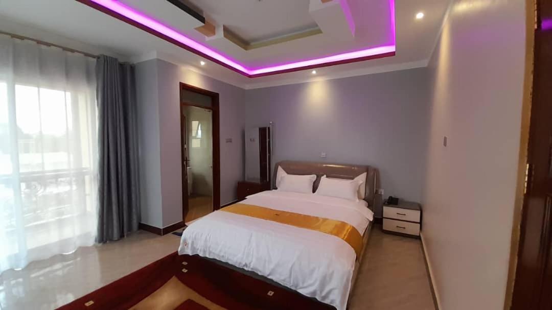 Das Berliner Hotel Kampala Kültér fotó